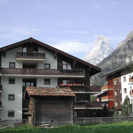 Haus Arbgrat Apartamento Zermatt Exterior foto