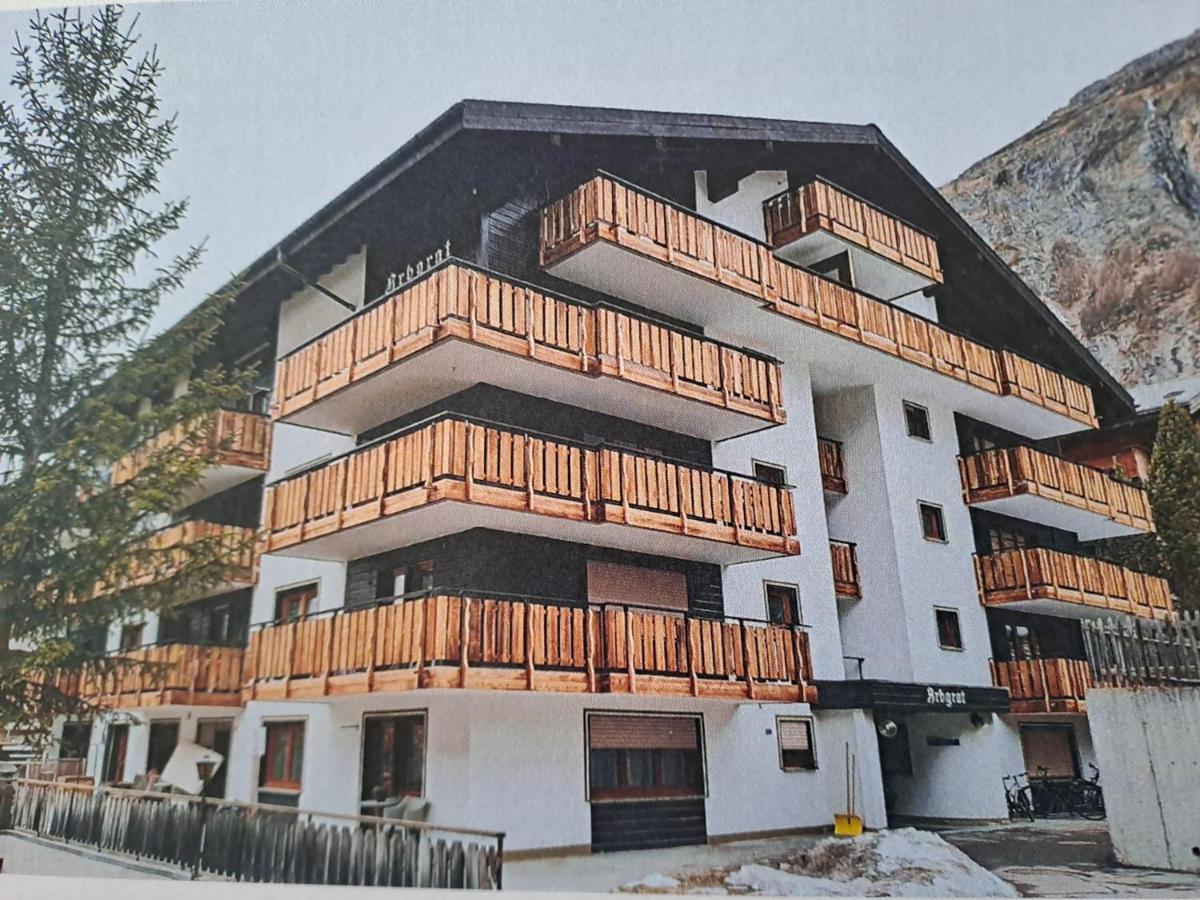 Haus Arbgrat Apartamento Zermatt Exterior foto